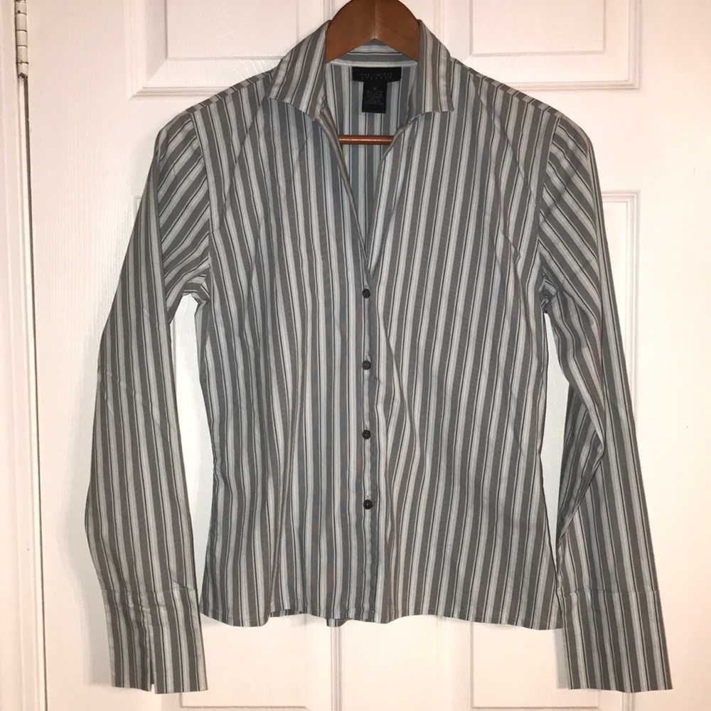 THE LIMITED STRETCH WOMEN’S BUTTON DOWN TOP